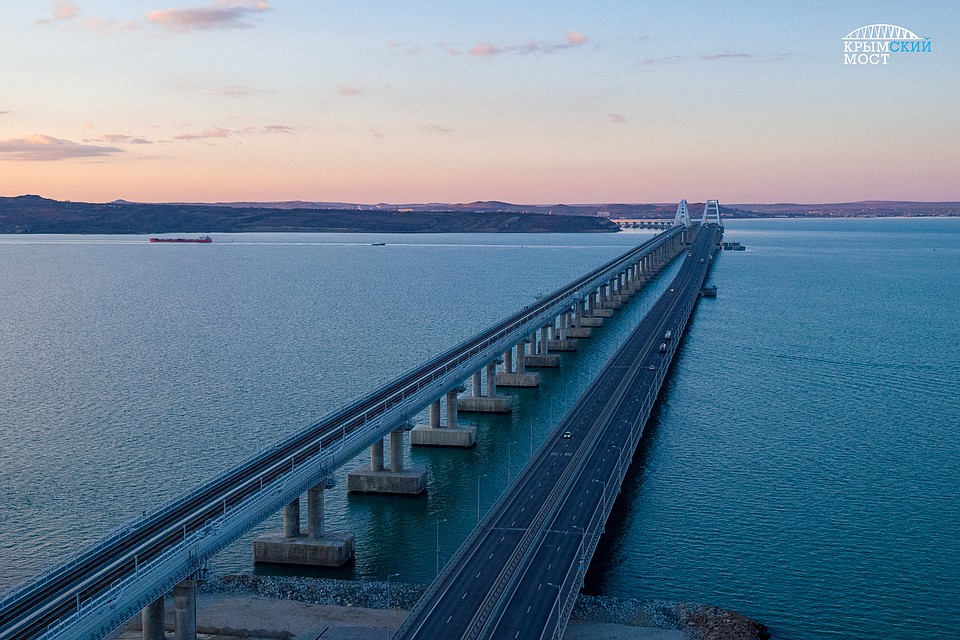 Фото: инфоцентр "Крымский мост"