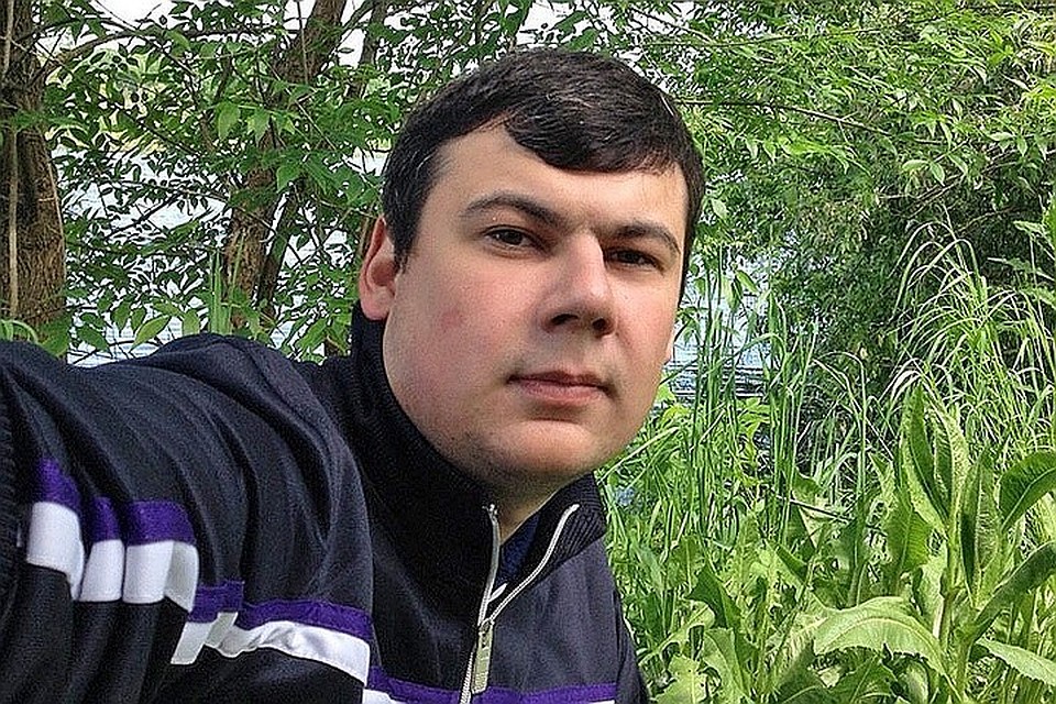 Ефим Ефимов после воскресной службы ранил двоих священников, но они смогли его скрутить