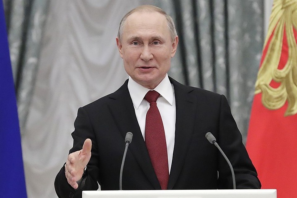 Владимир Путин пообещал собрать всех лидеров фракций Госдумы и обсудить поправки в Конституцию. Фото: Михаил Метцель / ТАСС
