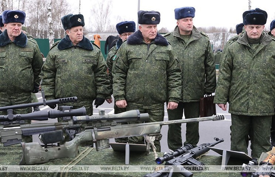 В сборе по военной безопасности губернаторы и их замы показали себя в деле. Фото: belta.by
