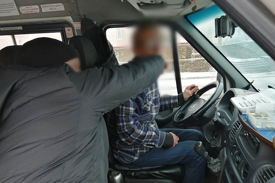 Мужчина догонял на такси обидевшего его маршрутчика. Фото: Следственный комитет.