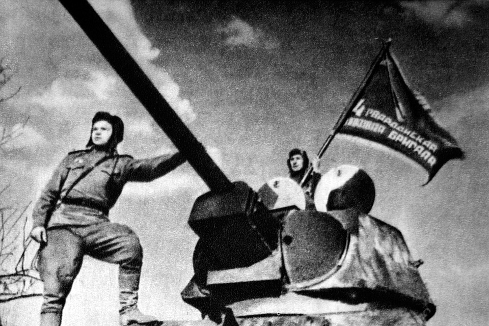 За 75 лет никто не знает об истинных потерях. Советский Союз потерял от 10 до 15 процентов населения за эти страшные 1418 дней