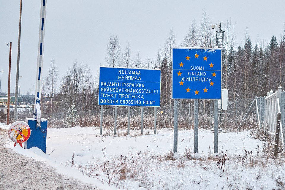 На границе с Финляндией образовались привычные пробки.