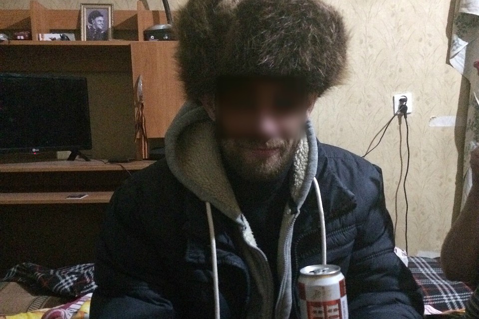 Известно, что в семье двое детей, но ни раненая, ни ее супруг нигде официально не работают.