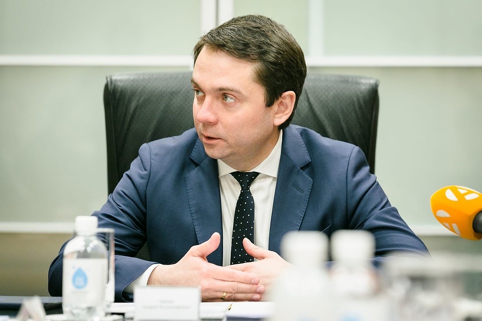 Андрей Чибис решил, что замечание слишком мало для чиновников, невыполнивших его поручения. Фото: Правительство Мурманской области