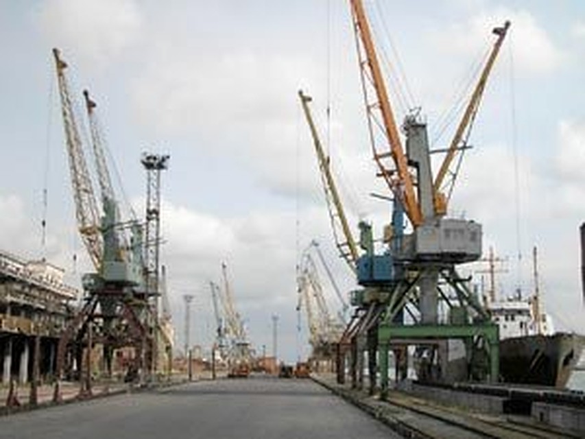 Ситуацию с сокращениями в тороговом порту Находки пока не разрулилили
