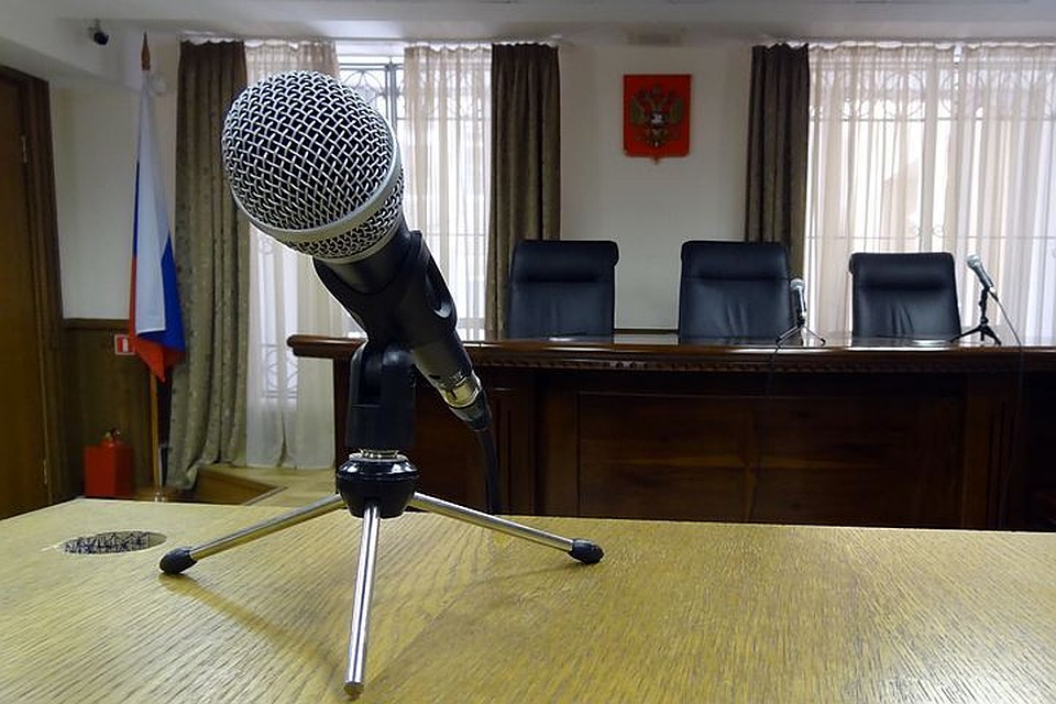 В Салехарде пенсионера осудили за интимную связь со школьницей