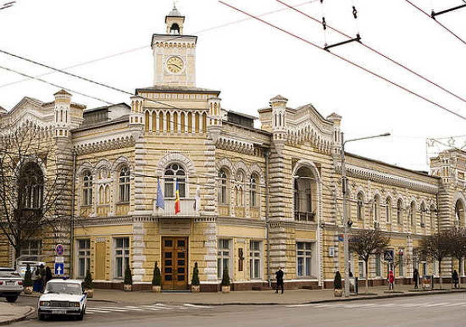 В Кишиневе владельцев заброшенных зданий начнут штрафовать