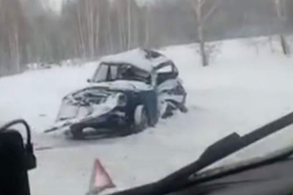 Под Новосибирском отечественное авто попала в страшное ДТП. Фото: стоп-кадр