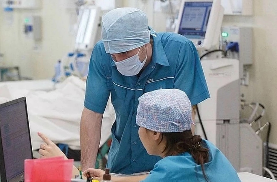 Китайские специалисты выяснили, что коронавирус поражает в основном легкие