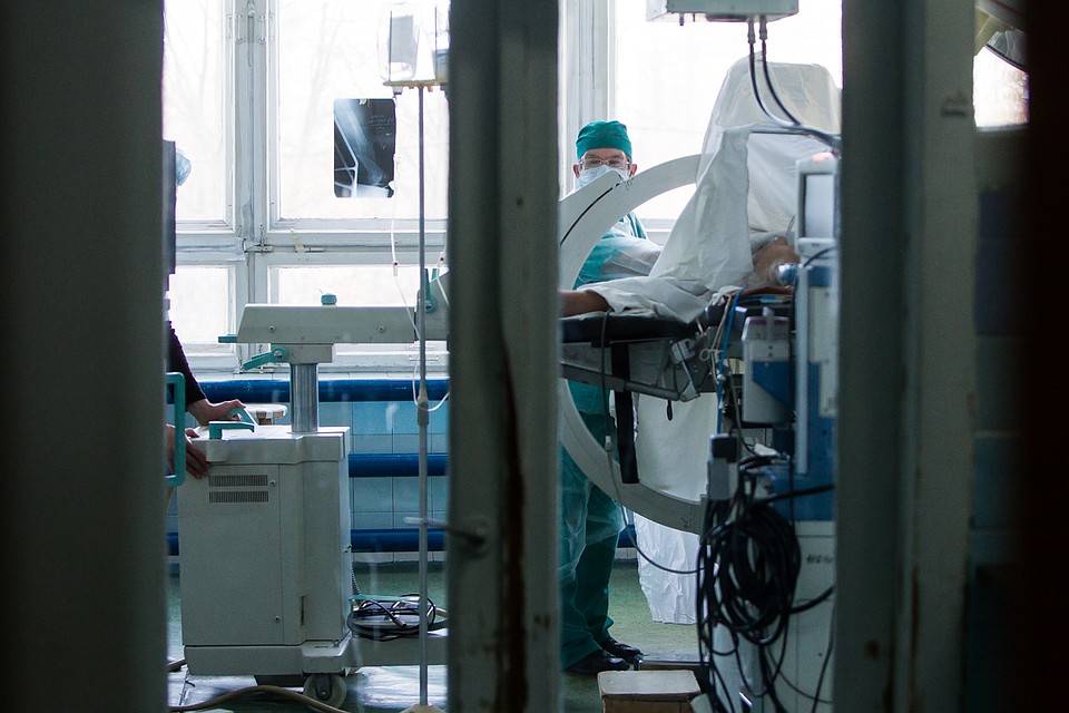 Почему медики не смогли увидеть обычный перелом теперь придется выяснять суду