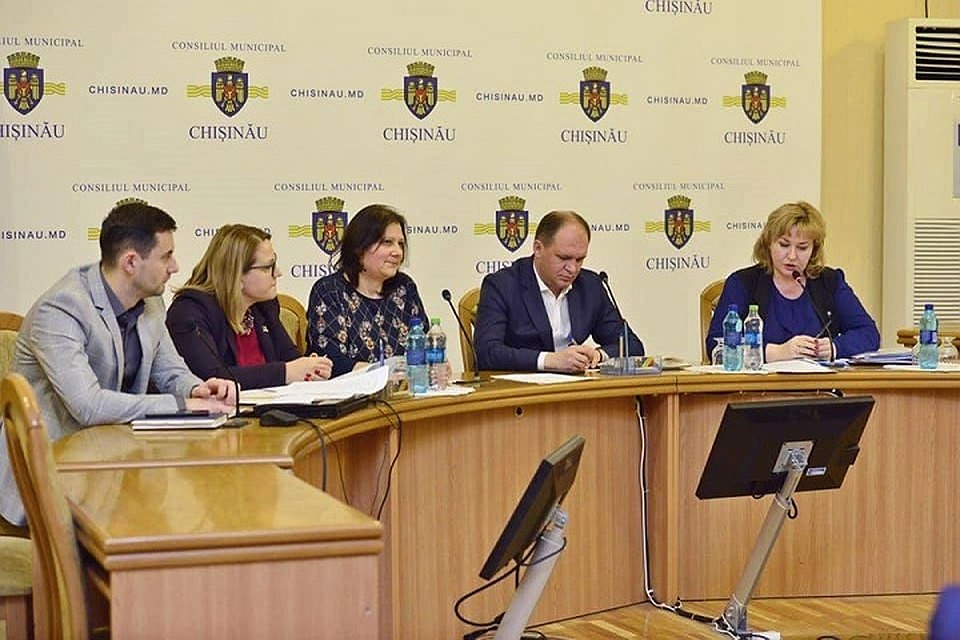 Мэр Кишинева провел совещание с членами Комиссии по ЧС (Фото: aif.md).