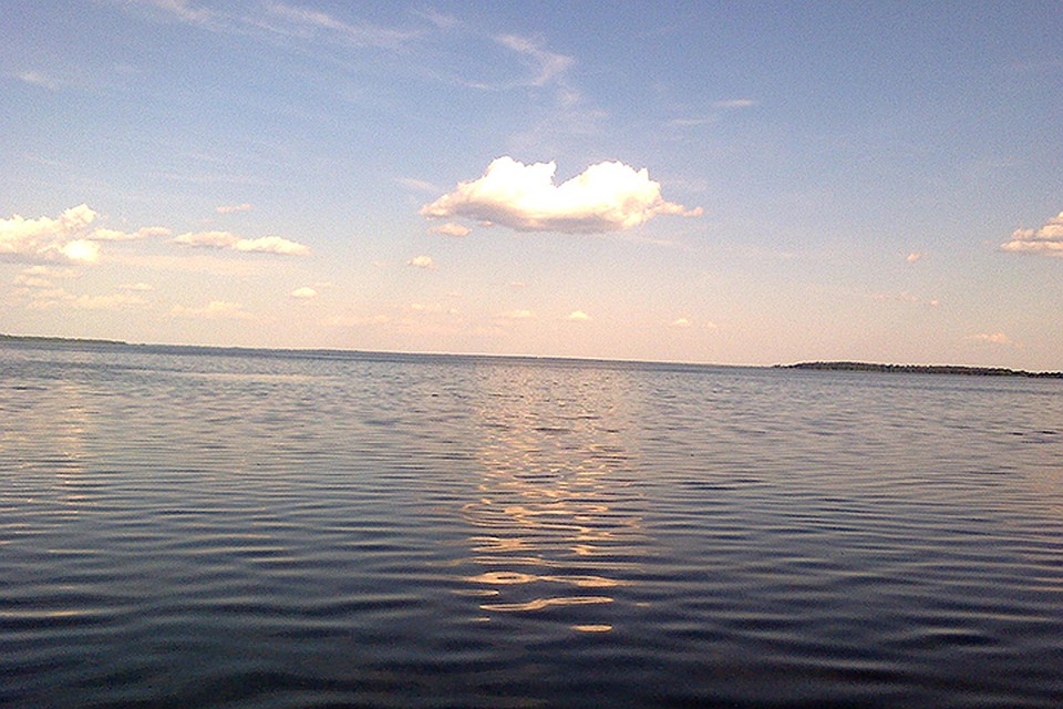 Мужчина утонул, когда пытался пригнать к берегу свою лодку.