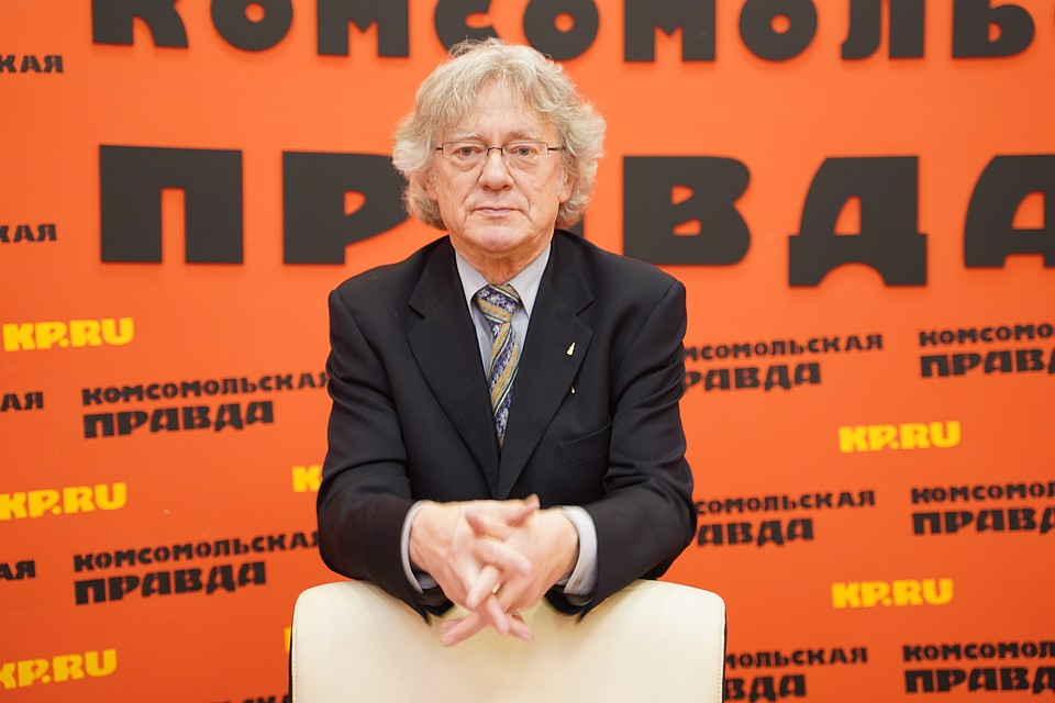 Александр Анисимов пожелал самарцам любить свой театр и чаще туда приходить.