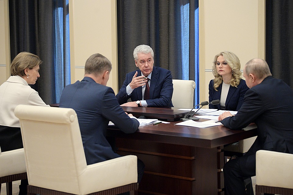 Одной из самых действенных мер в борьбе с эпидемией мэр Москвы назвал добровольный карантин для пожилых людей. Фото: Алексей Дружинин/ТАСС