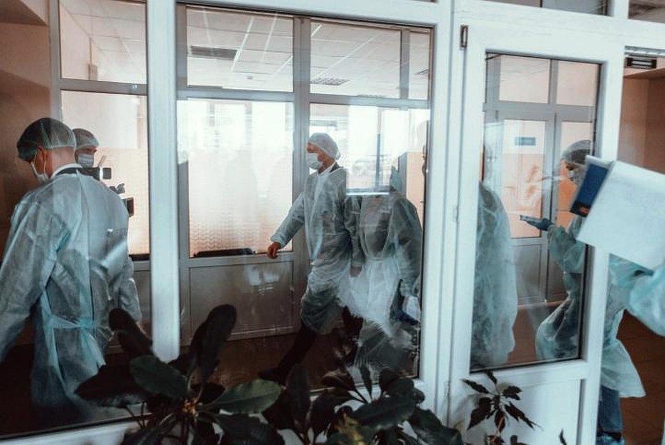 Медики находятся на карантине, у них взяли анализ на коронавирус