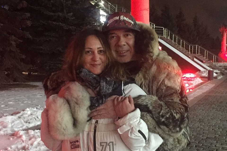 Александр Кузьмин с невестой Наташей.