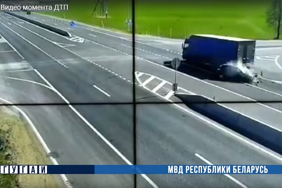Авария на М6 в Ивьевском районе. Фотоиллюстрация: стоп-кадр | видео МВД.