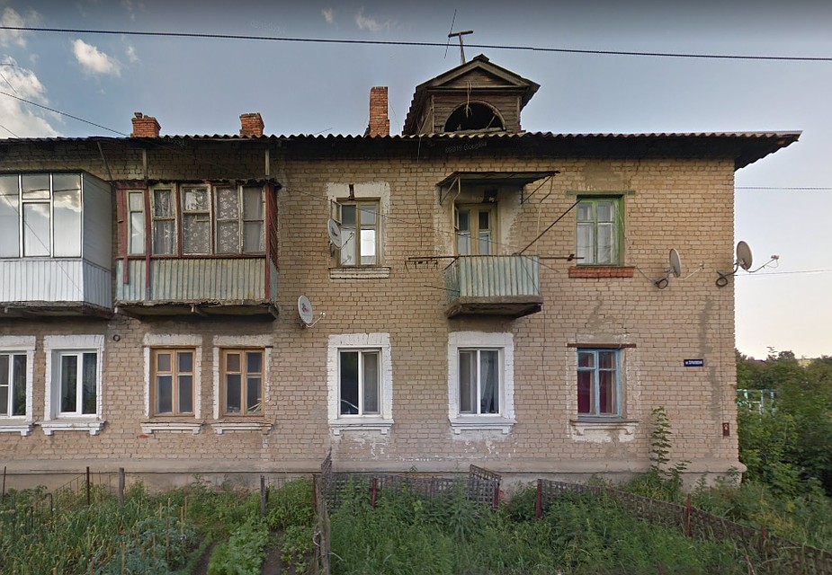 В одной из квартир дома Серпуховской улице в Орле обвалилась часть потолка. Фото: пресс-служба администрации Орла