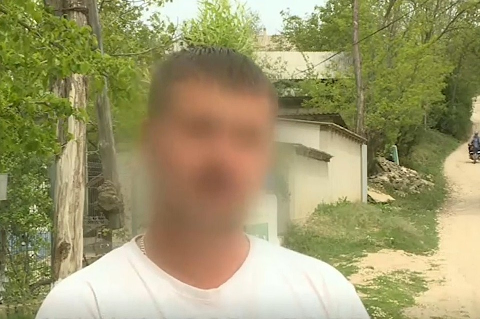 Отец погибшего ребенка уверен, что малыш скончался не во время массажа, а во время обряда экзорцизма. Фото: скриншот видео