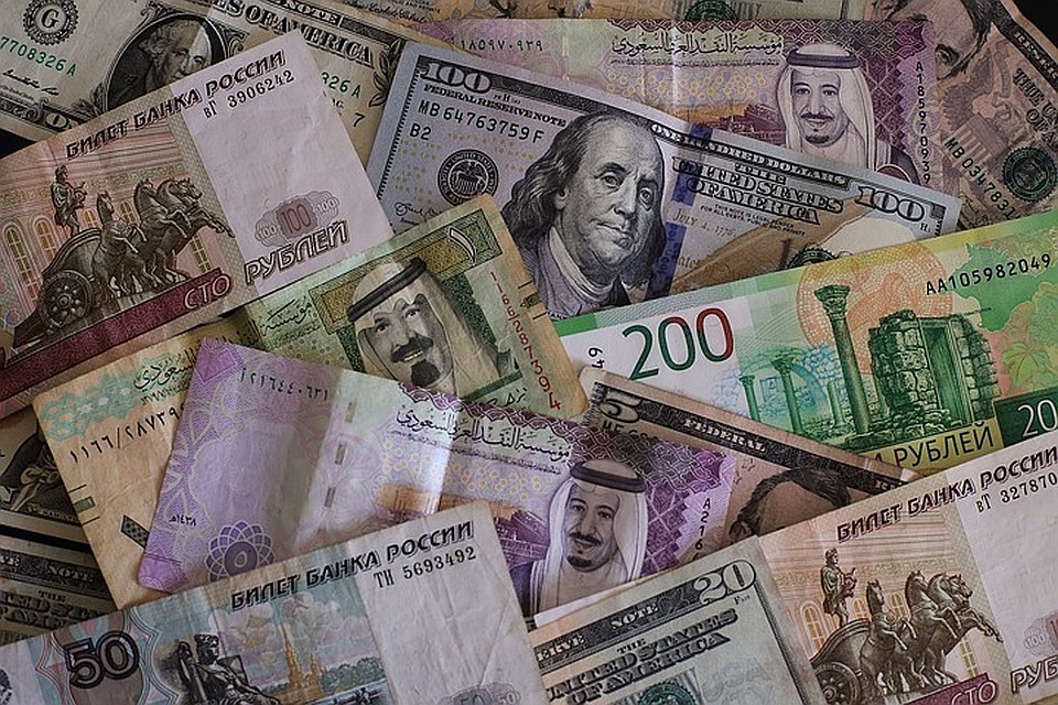 Курс рубля на 18 мая 2020 года: доллар упал до 73,13 рубля, евро – 79,18 рубля