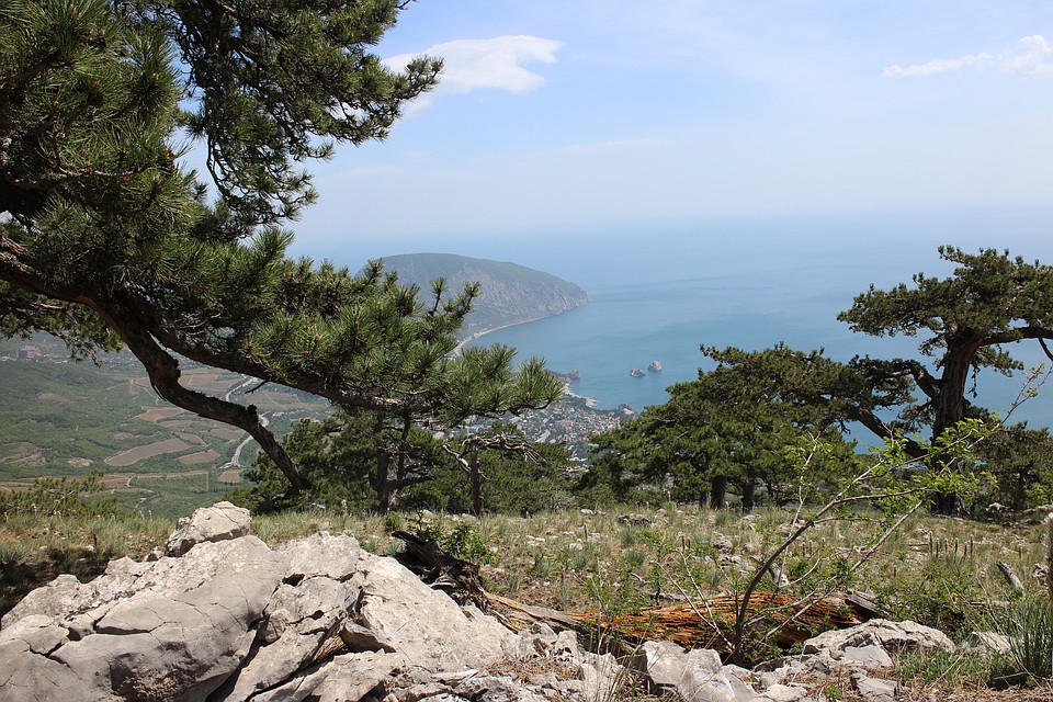 На Южном берегу Крыма переменная облачность