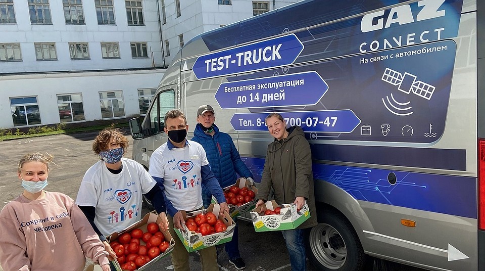 Волонтеры в течение двух недель развозили продукты и материалы по селам Нижегородской области. Фото: пресс-служба Группы ГАЗ