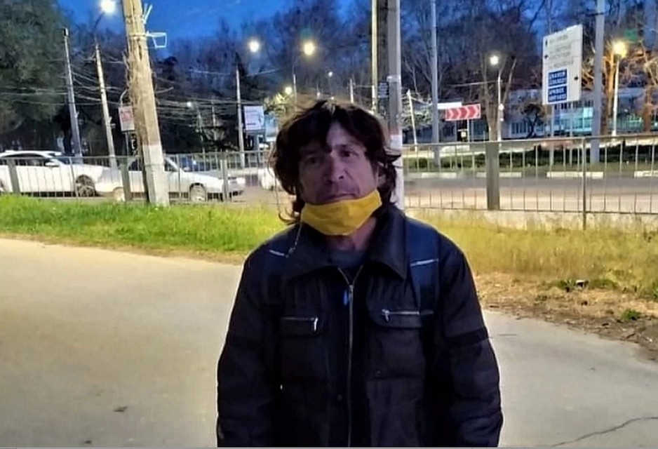 С 90-х Владимир жил на улице, а теперь у него есть свое жилье. Фото: Сергей Михайлов