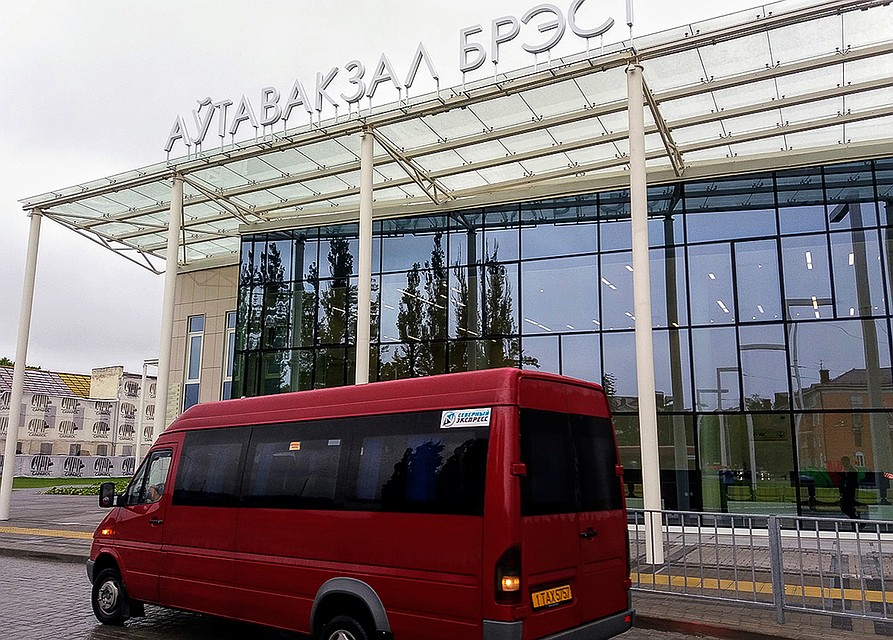 Назначенные на конец мая рейсы в Польшу из Бреста отменились.
