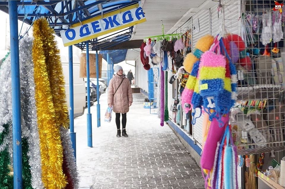 Сейчас ведется обсуждение, нужны ли секонд-хенды и дискаунтеры вообще