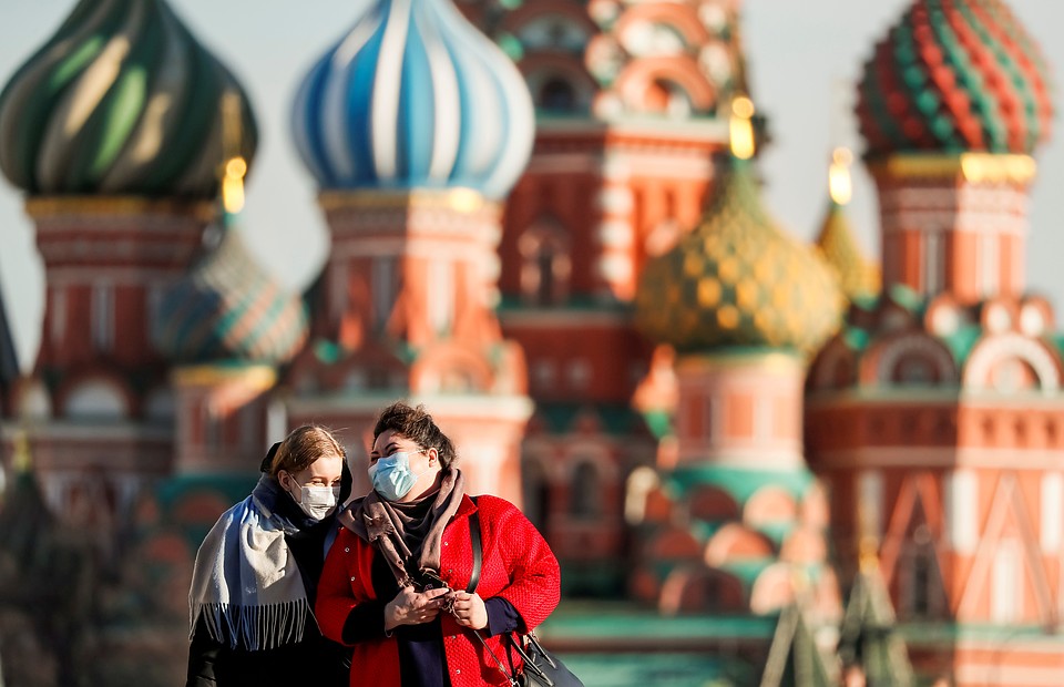Собянин сообщил, когда в Москве снимут большую часть ограничений по коронавирусу