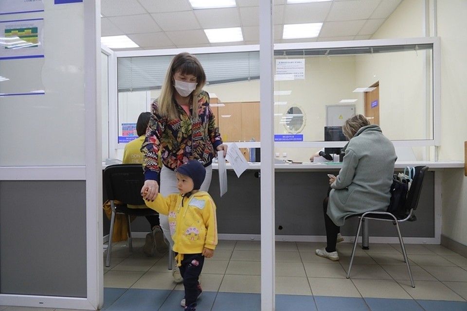 Пенсионный фонд объяснил, почему не все кузбассовцы получили выплаты по 10 тысяч рублей на детей