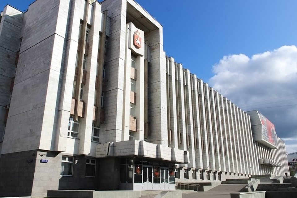 Причина, по которой Пермский край не может уйти от ограничений - уровень заболеваемости.