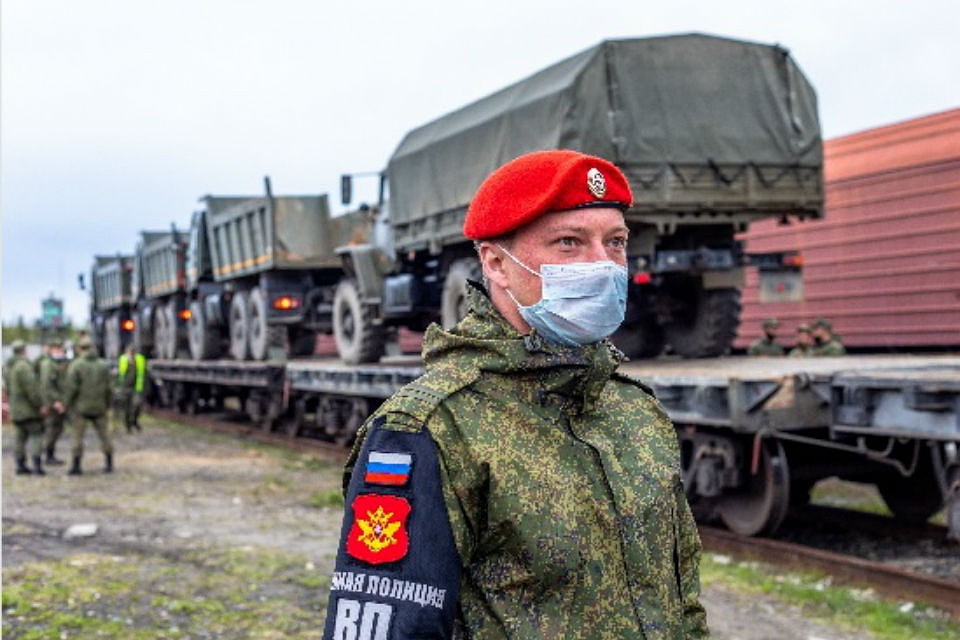 Военнослужащие уже приступили к работе над новой веткой. Фото: пресс-служба ЗВО
