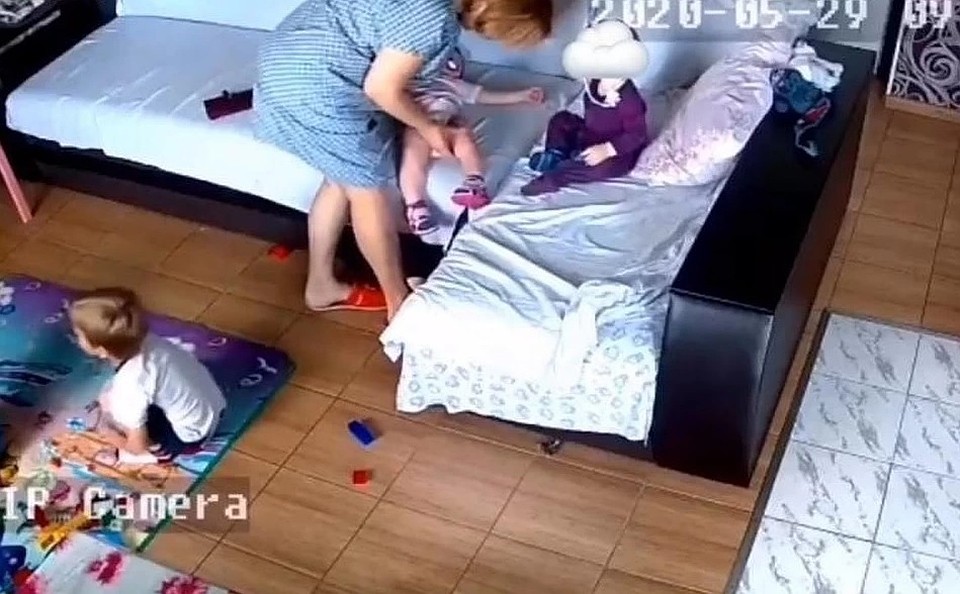 Воспитательница набирала группу детей до 6 лет, не имея разрешения Фото: скрин видео, Facebook/Teymur Kurbanovich Mamedov