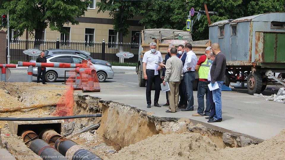 Один из участков тепловых сетей, которые будут капитально отремонтированы, расположен на улице Сенной.