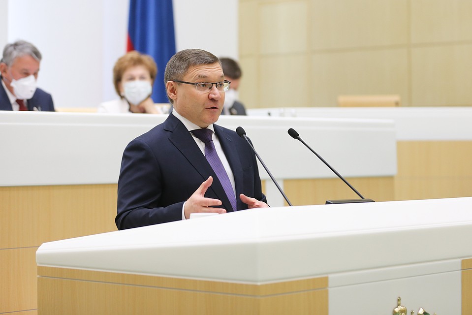 Министр строительства и жилищно-коммунального хозяйства в Совете федераций подвел итоги за первое полугодие. Фото: council.gov.ru