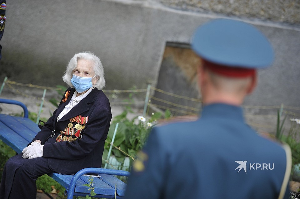 Тамара Гавриловна Кондрашова родилась 10 ноября 1920 года в Новосибирская области. До войны работала учителем биологии и английского языка в сибирских селах. С началом войны отучилась на фельдшера и была призвана на 1-ый Белорусский фронт.