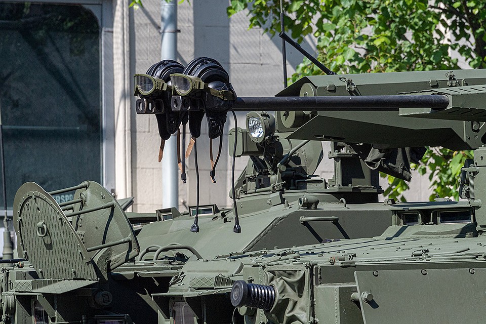 Москва. Военная техника на Тверской улице перед началом генеральной репетиции парада, посвященного 75-летию Победы в Великой Отечественной войне.