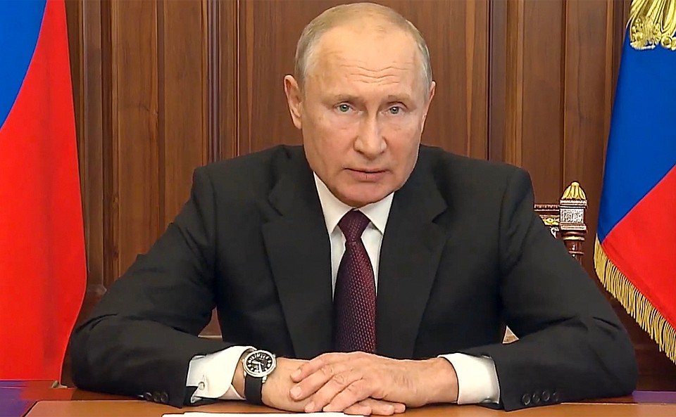 Президент поблагодарил население за стойкость и терпение в борьбе с пандемией.