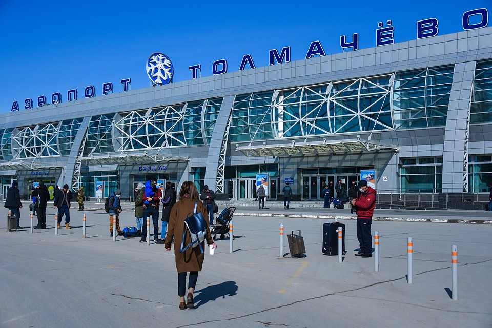 Объясняем, в чем причина задержки самолета.