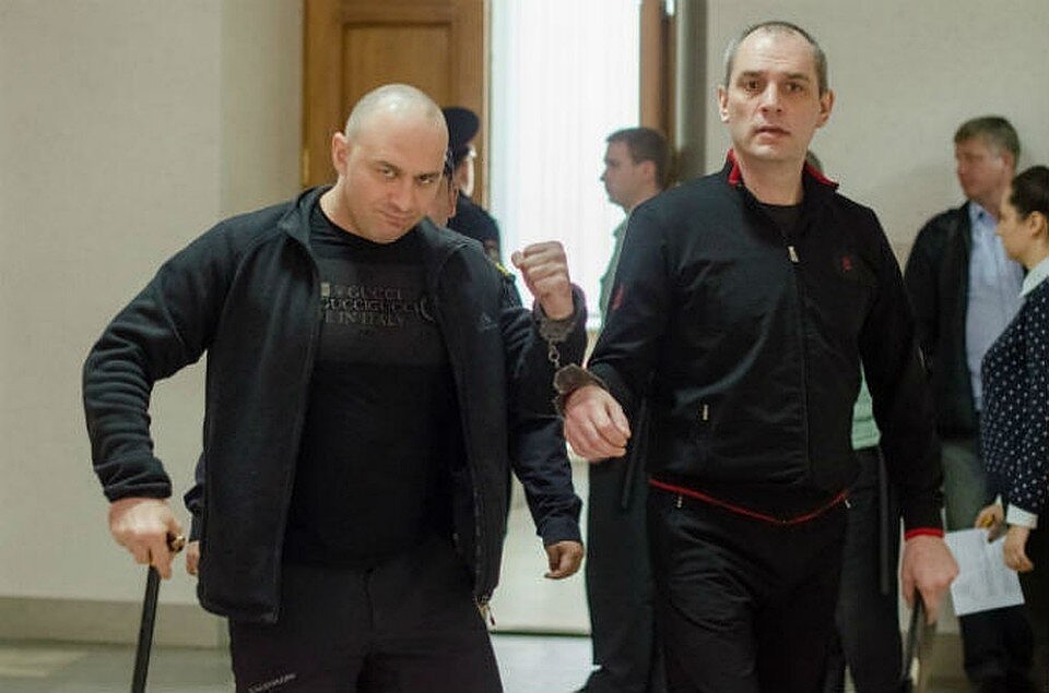 Сергей Козаев (на фото слева) погиб в апреле при загадочных обстоятельствах