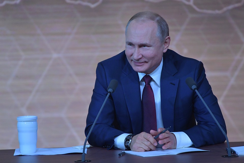 Глава государства также определил нового представителя президента России в квалификационных коллегиях судей.