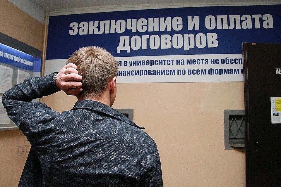 Студентам из стран СНГ предложили сдавать экзамены в российские вузы по новым правилам