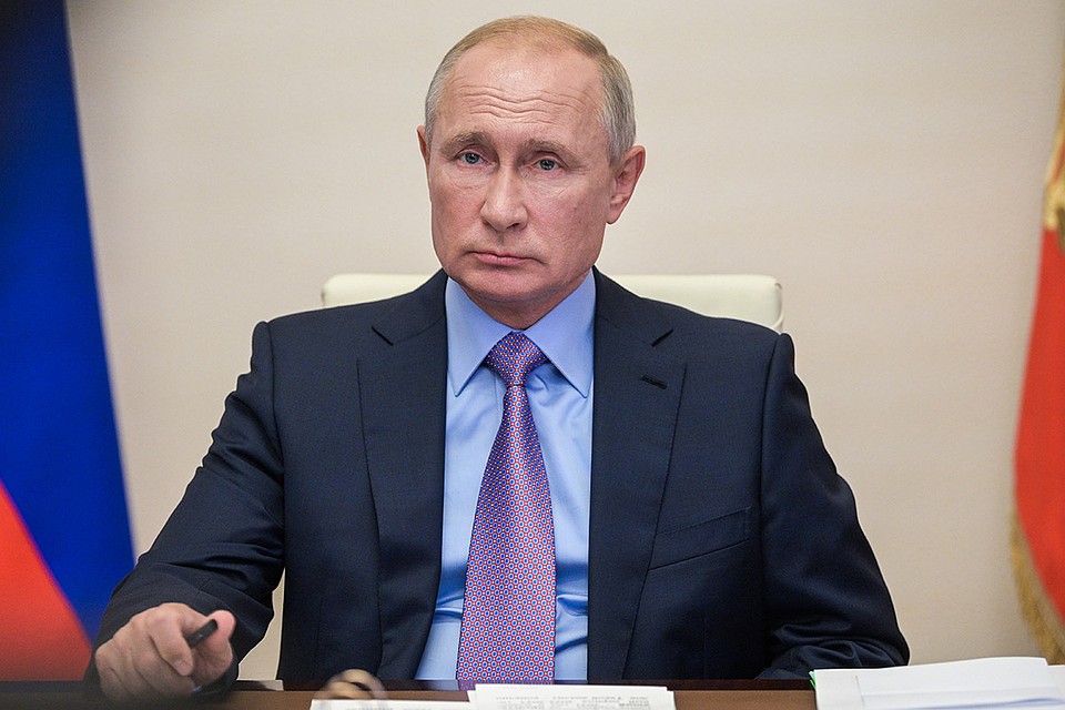 Отложив поездку в Крым, президент срочно созвал совещание членов правительства. Фото: Алексей Дружинин/ТАСС