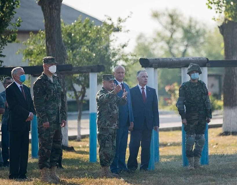 Президент Игорь Додон принял участие в тактических учениях «Чистое небо-2020»