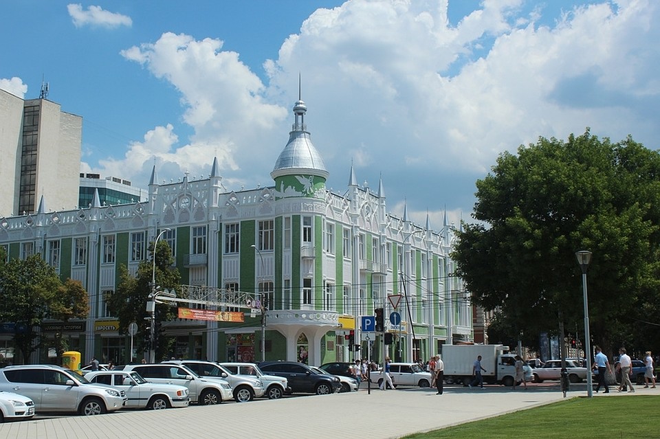 Здесь была гостиница "Централь". Фото: https://localway.ru/krasnodar/poi/zdanie_byvshey_gostinitsy_tsentral_312259