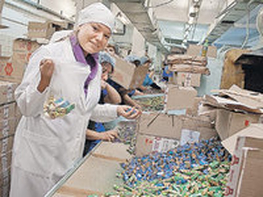 Требуется упаковщица конфетной продукции в санкт-петербурге .