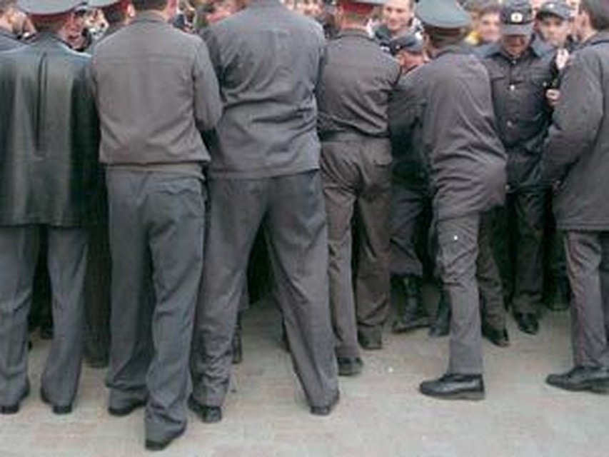 Милиционеров нет уже, а полицейских - пока нет