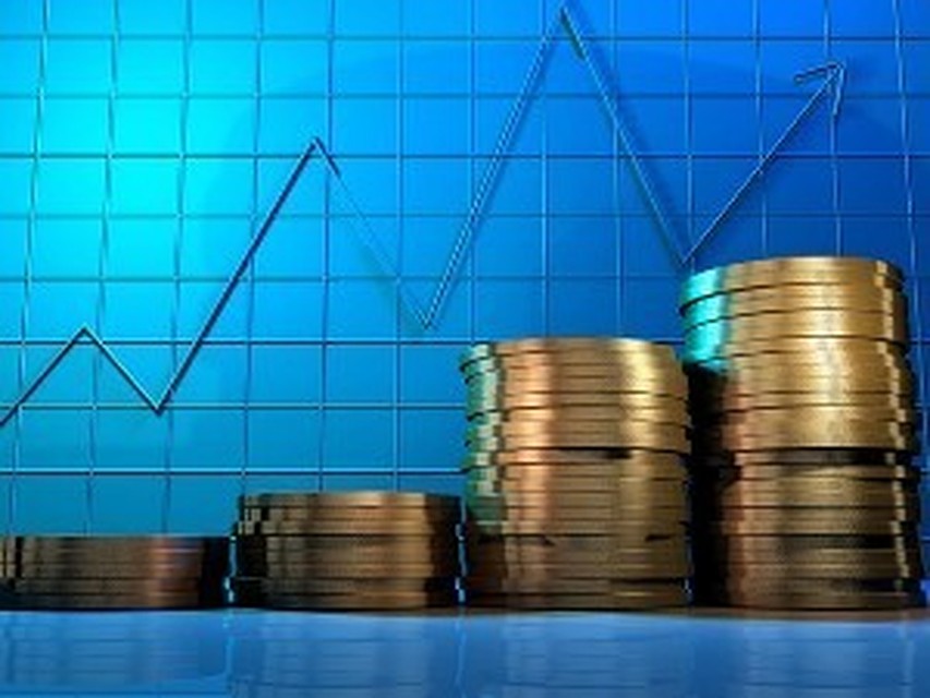 По официальной статистике цены поднимаются каждый месяц почти на 10%.